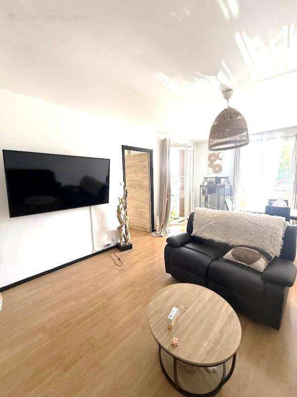 Appartement T4 - photo 2