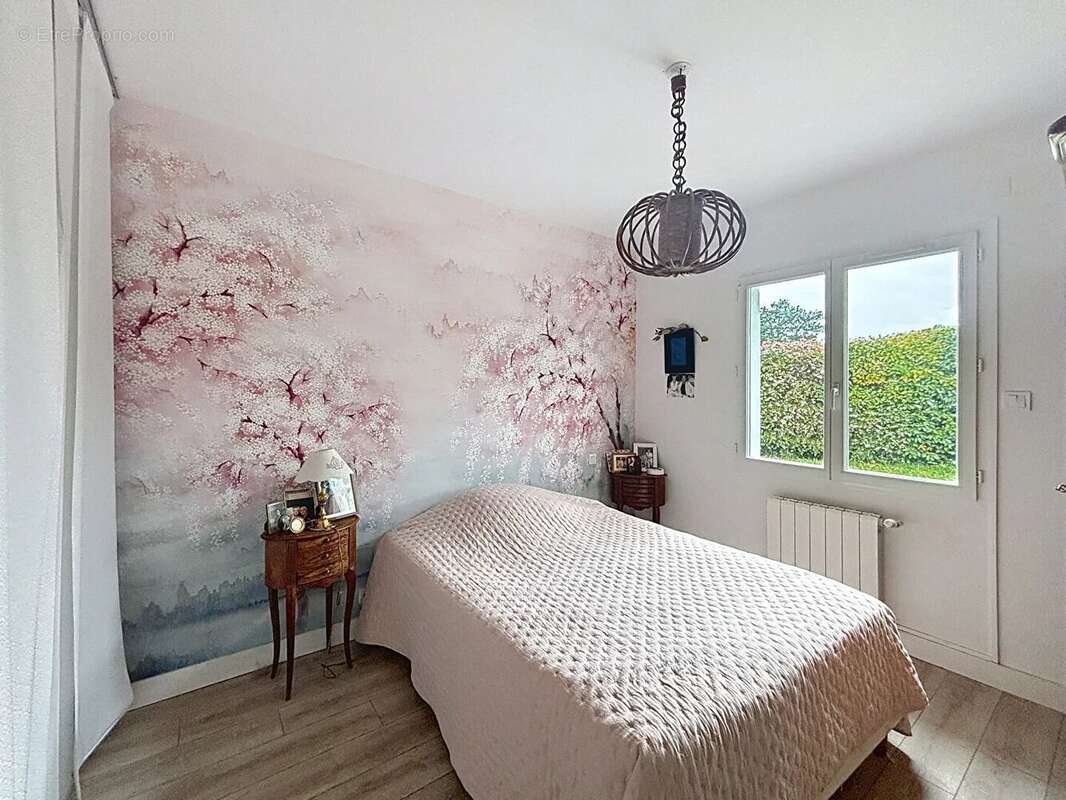 Maison à PARENTIS-EN-BORN