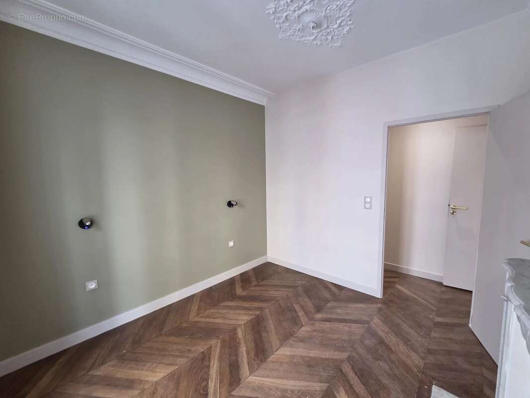 Appartement à LEVALLOIS-PERRET