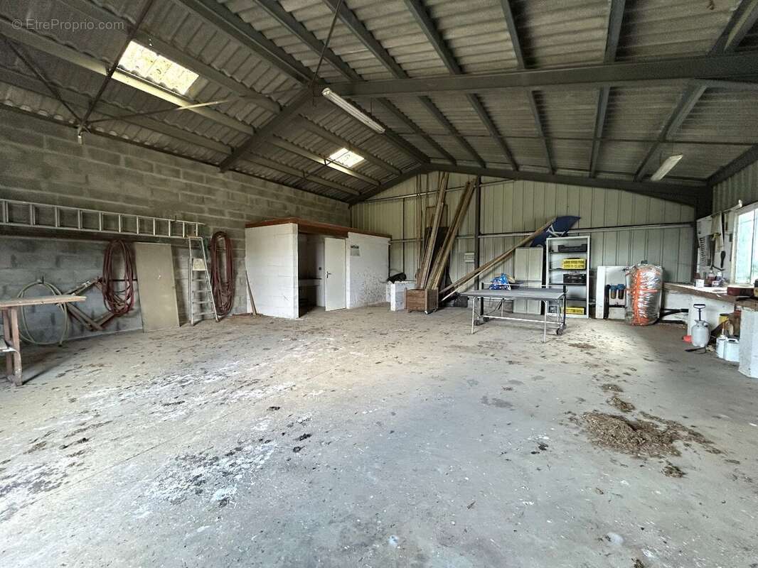 Propriete familiale - 9 chambres - 310 m² + dependances 200m² - photo 13
