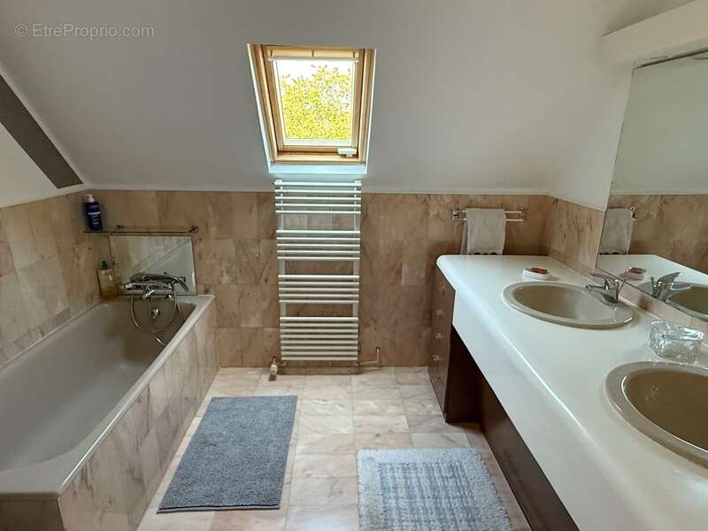 Maison à GRISY-LES-PLATRES