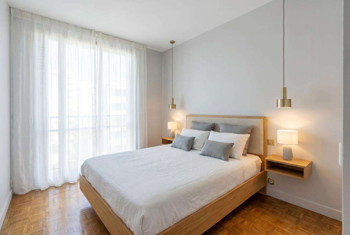 Appartement à PARIS-20E