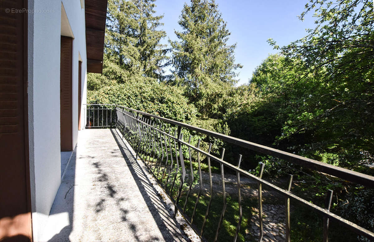 Maison à THISE