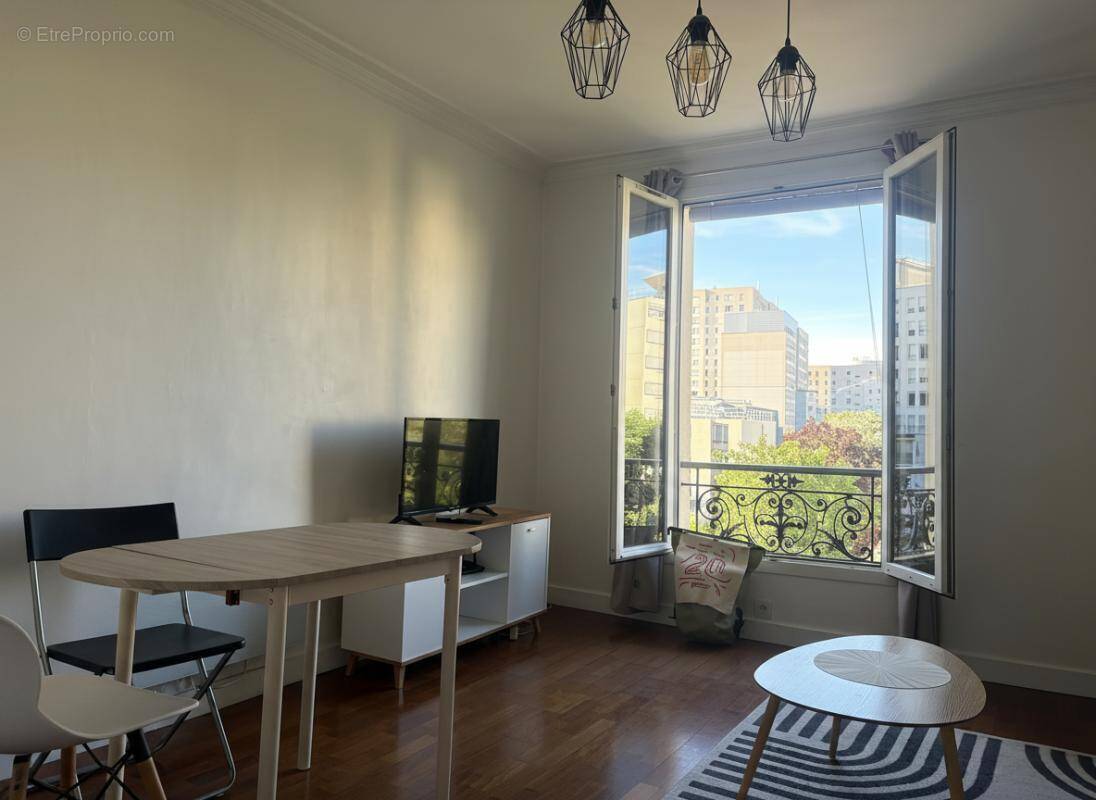 Appartement à PARIS-19E