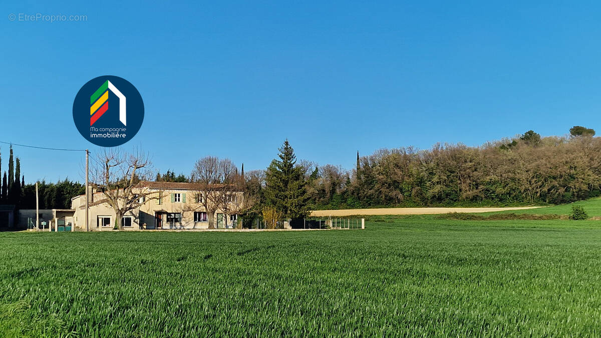 Maison à SAINT-GERVAIS-SUR-ROUBION