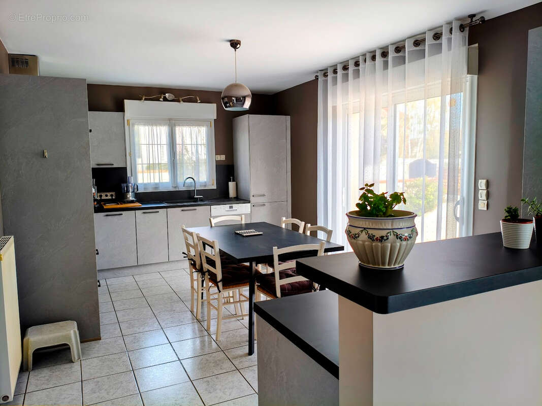 Maison à GRISY-SUISNES