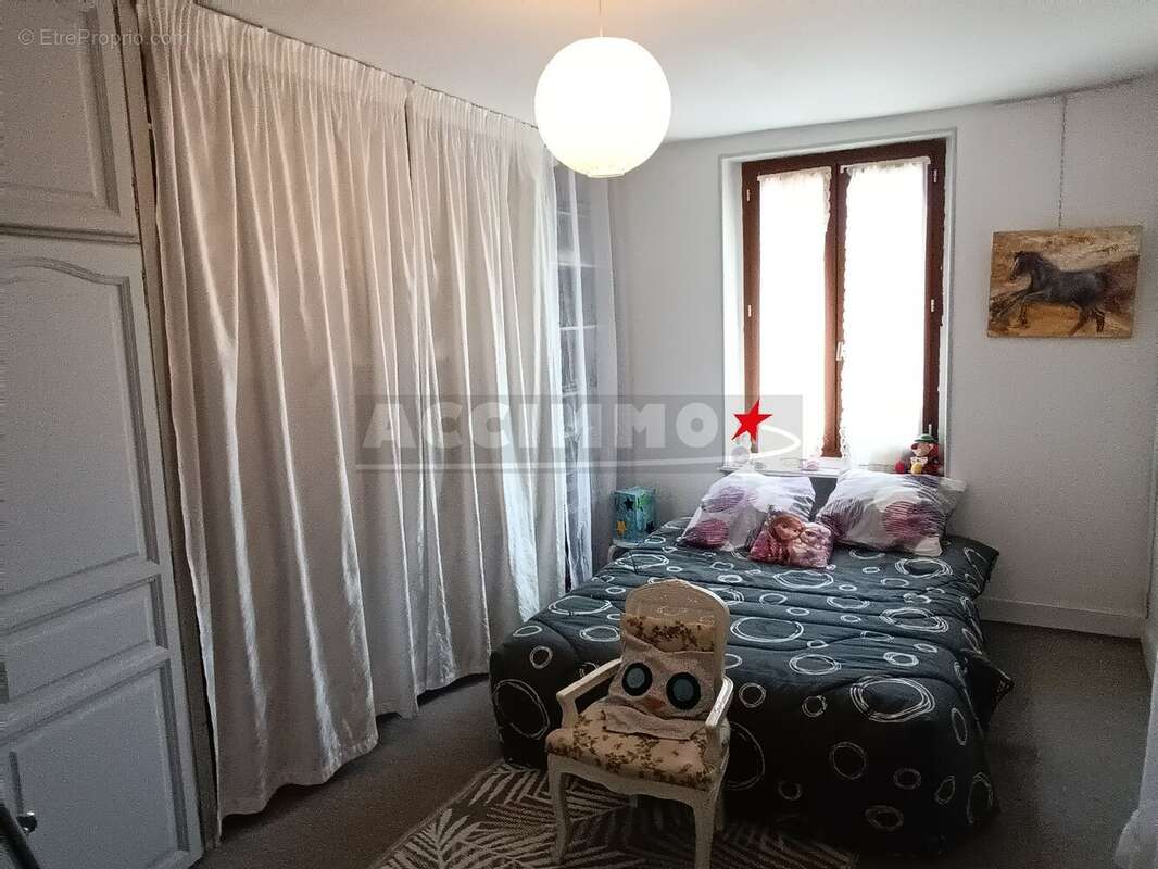 Maison à LABRUGUIERE