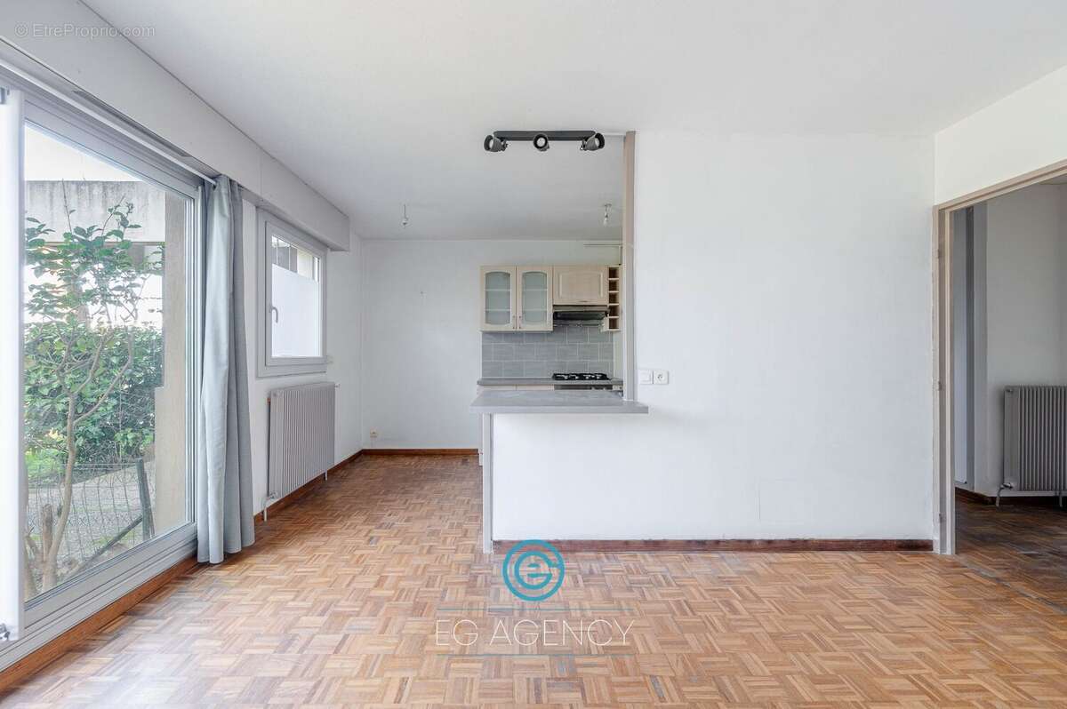 Appartement à MARSEILLE-9E