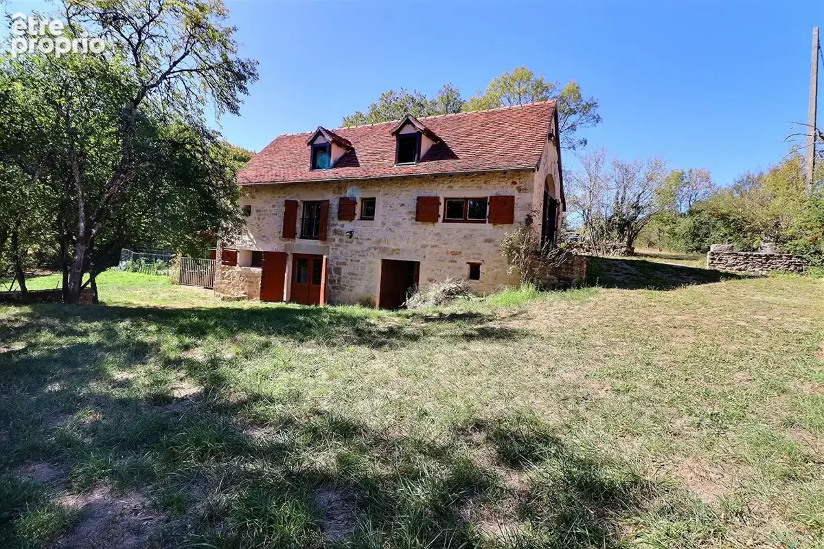 Maison à vendre à Villeneuve - 6 chambres, piscine, grand terrain - photo 2