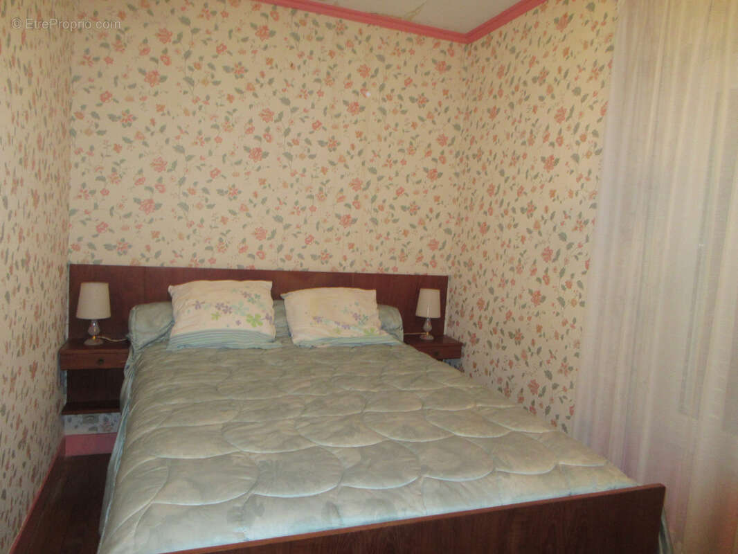 Grande maison sur Prissac avec 3 garages ! - photo 10