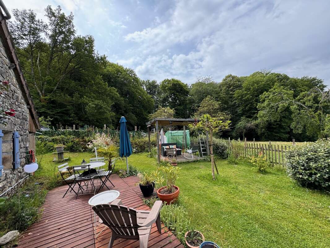 Maison à SAINT-JULIEN-LE-PETIT