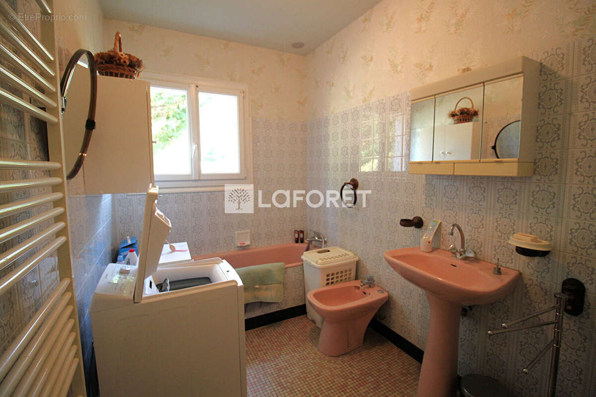 Agréable plain-pied de 124 m² situé sur la commune de Mareuil en Périgord - photo 9