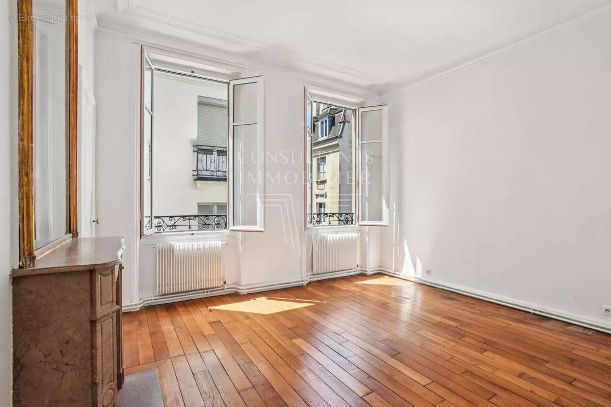 Appartement à PARIS-6E