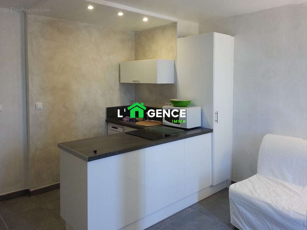 Appartement à SAUSSET-LES-PINS