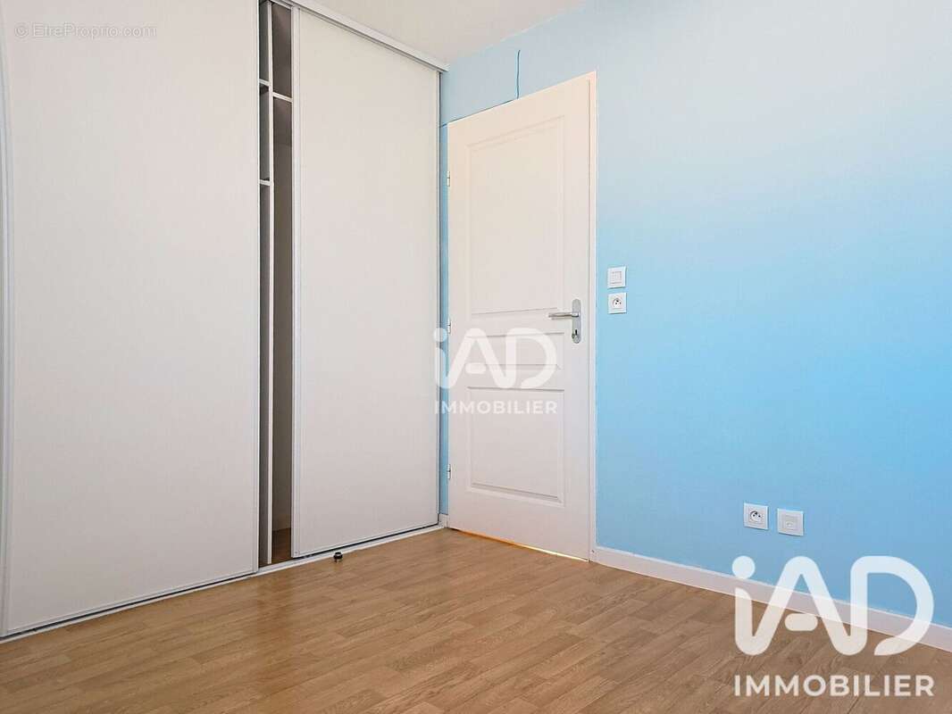 Appartement 66 m² à Templemars  - photo 8