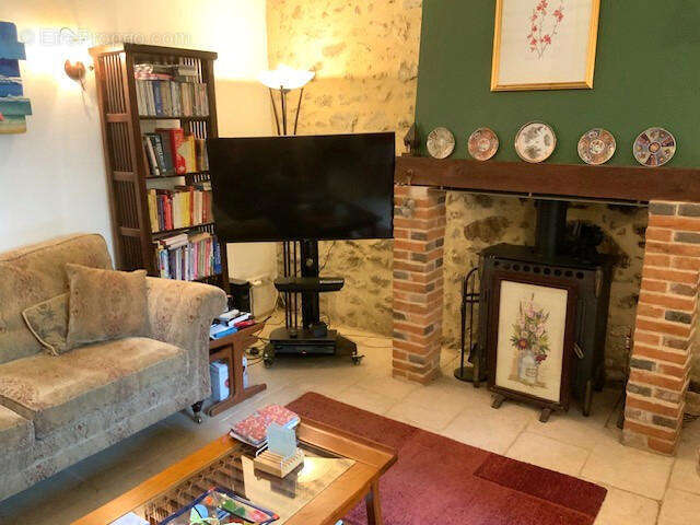 SALON HOUSE