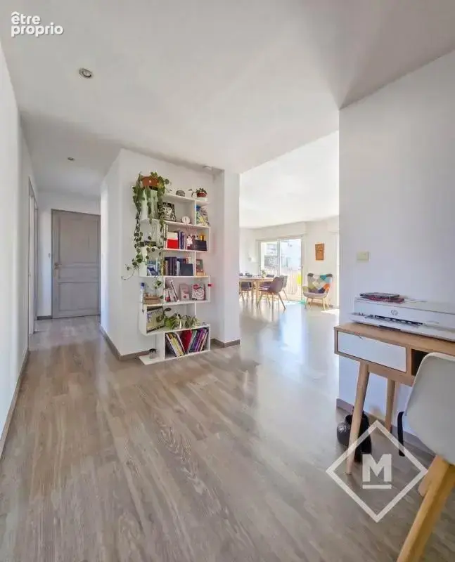 Appartement T3 lumineux Marseille 4ème - Les 5 Avenues - Dernier étage avec terrasse et ascenseur - photo 6