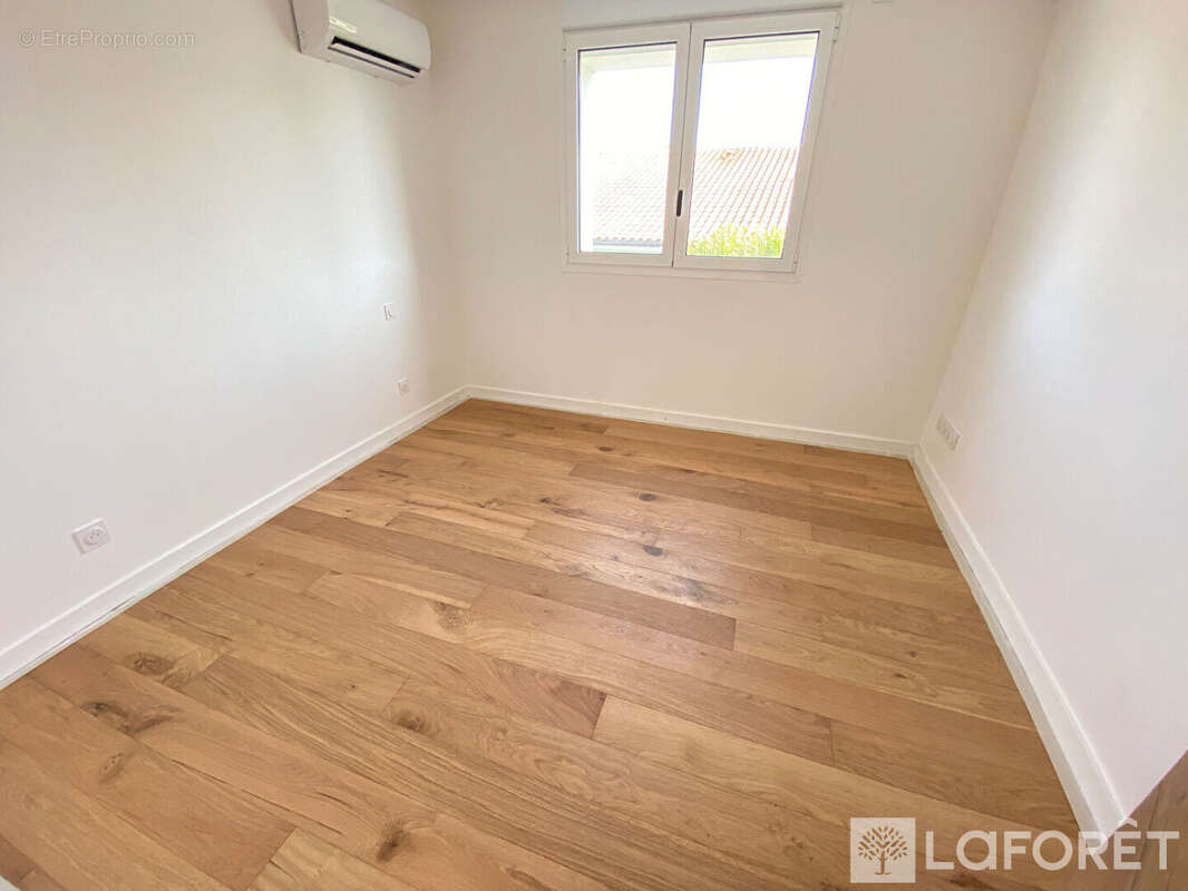 Appartement à MARTIGNAS-SUR-JALLE