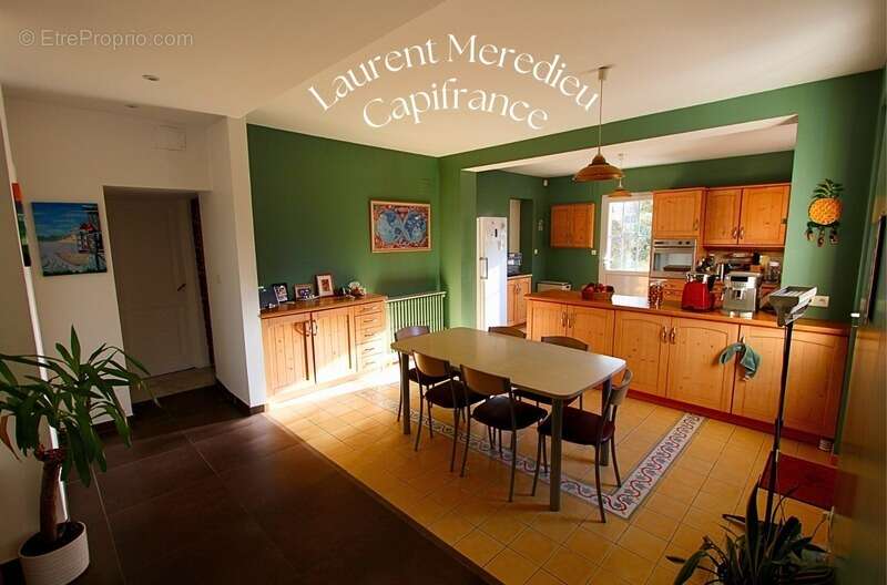 Maison à AMBARES-ET-LAGRAVE