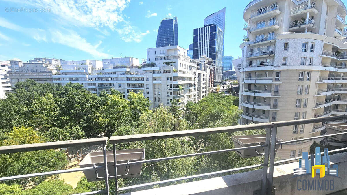 Appartement 67 m² à Courbevoie  - photo 2