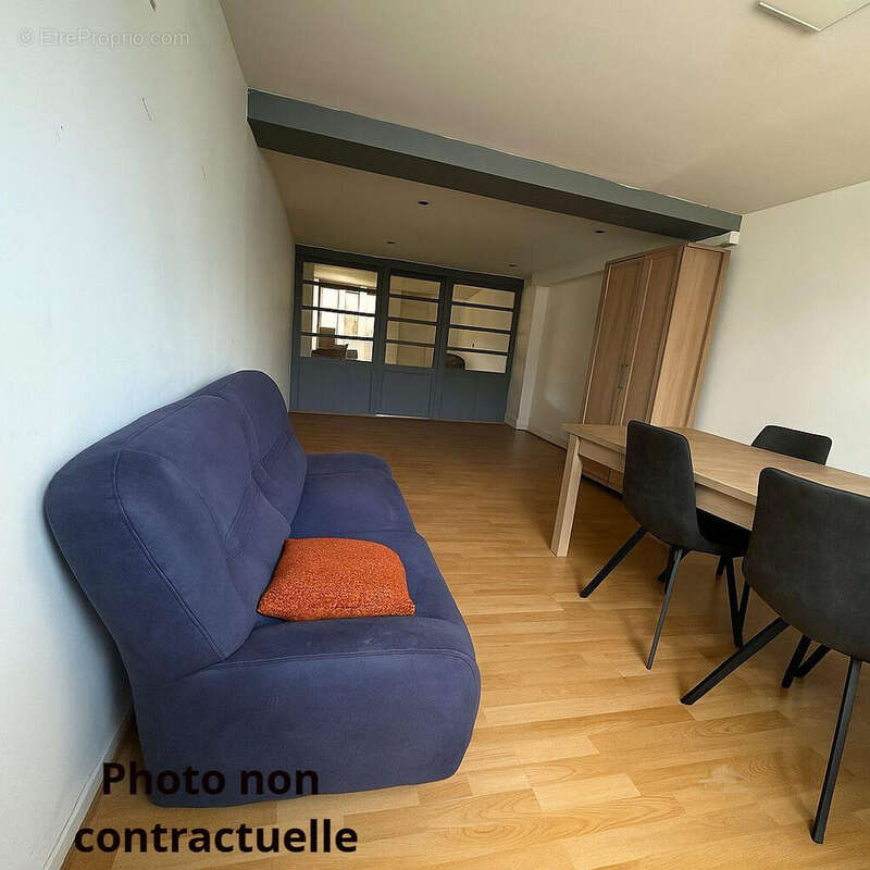 Salon après retouches (vider) - Maison à LE GRAND-SERRE