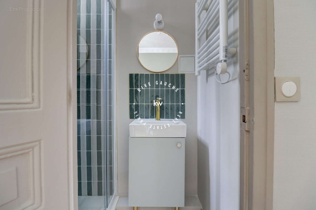 Appartement à PARIS-14E