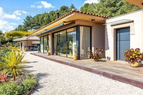 Maison à LA CADIERE-D&#039;AZUR