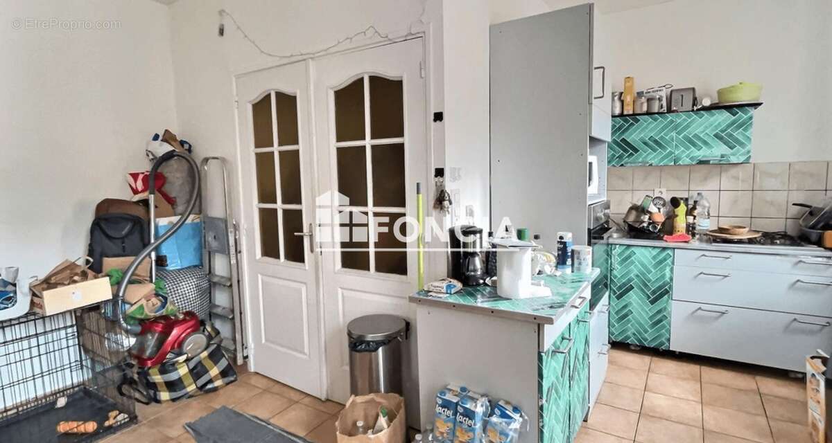 Appartement à LE CHAMBON-FEUGEROLLES
