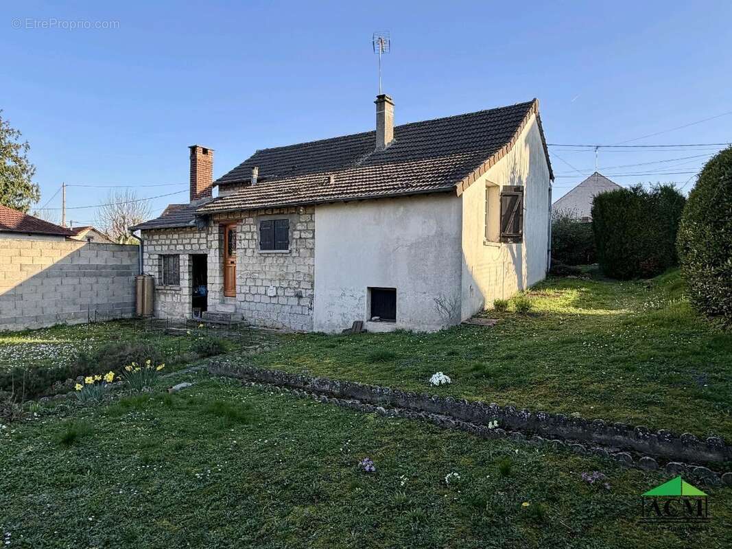 Maison à MERY-SUR-OISE