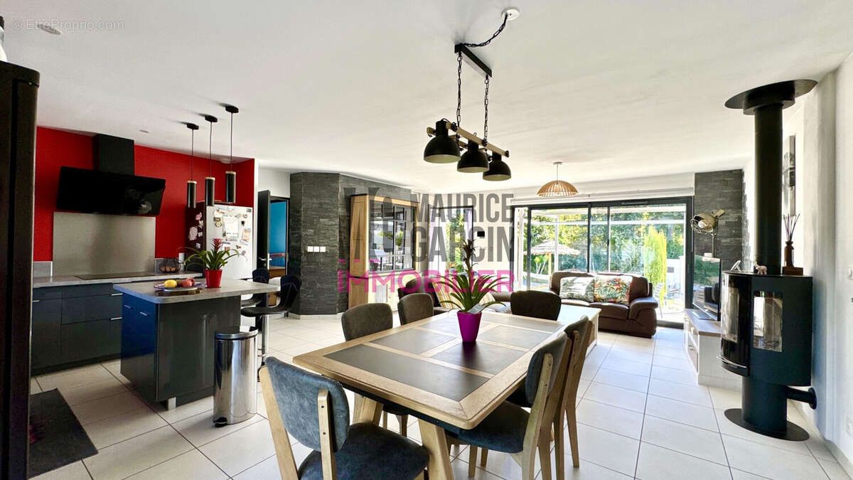 Maison à PERNES-LES-FONTAINES