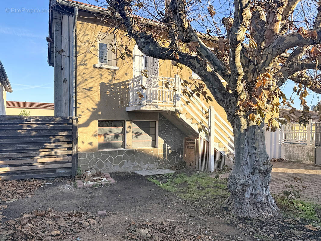 Maison à VEAUCHETTE