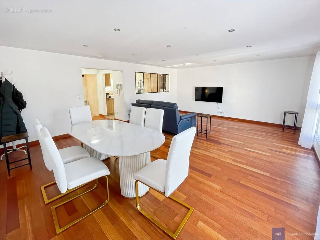 Maison à ISSY-LES-MOULINEAUX