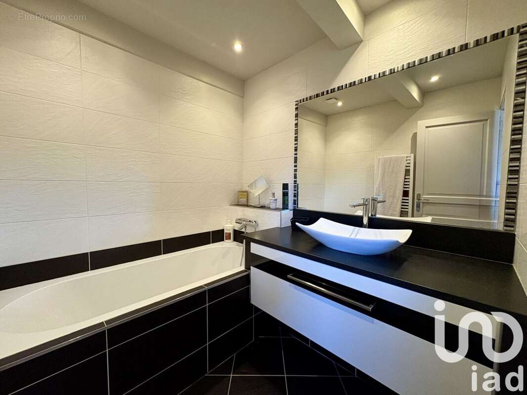 Photo 9 - Maison à COLOMBIER-LE-JEUNE