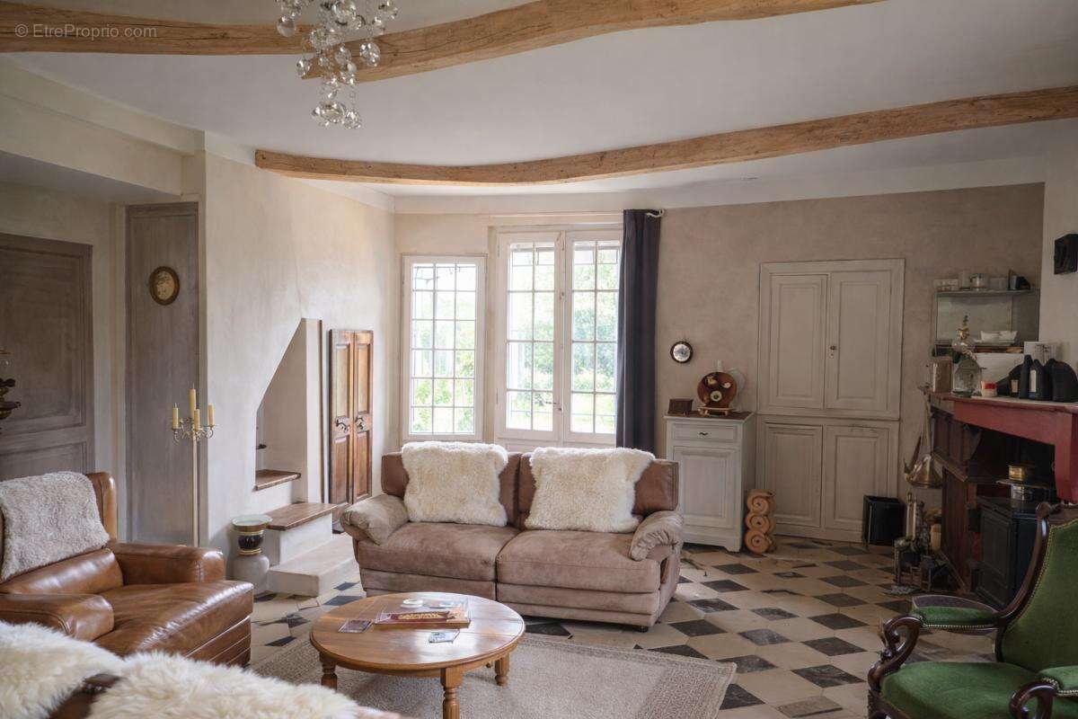 Maison à LA MOTTE