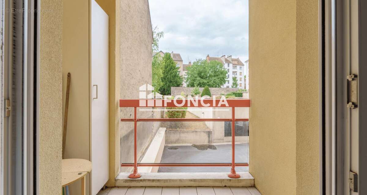 Quartier MONTCHAPET, proximité avenue Victor Hugo, élégant et spacieux T4bis avec Terrasse et Balcon - photo 10