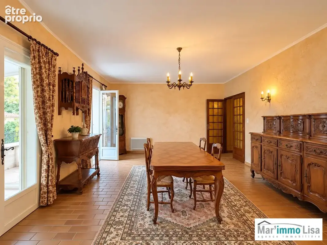 Maison 5 pièces 140 m² à vendre à Charleval (13350) - photo 3