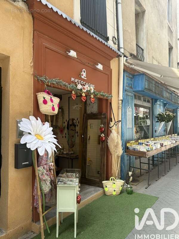 Photo 4 - Commerce à L'ISLE-SUR-LA-SORGUE