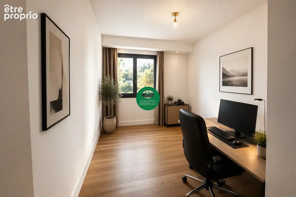 Vue Mer Panoramique sur la Baie de Tamaris  Appartement T4 de 83 m2 avec Terrasse à La Seyne-sur-Mer - photo 11