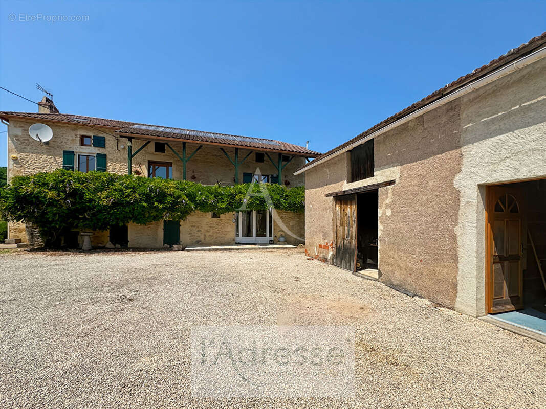 Maison à DURAVEL