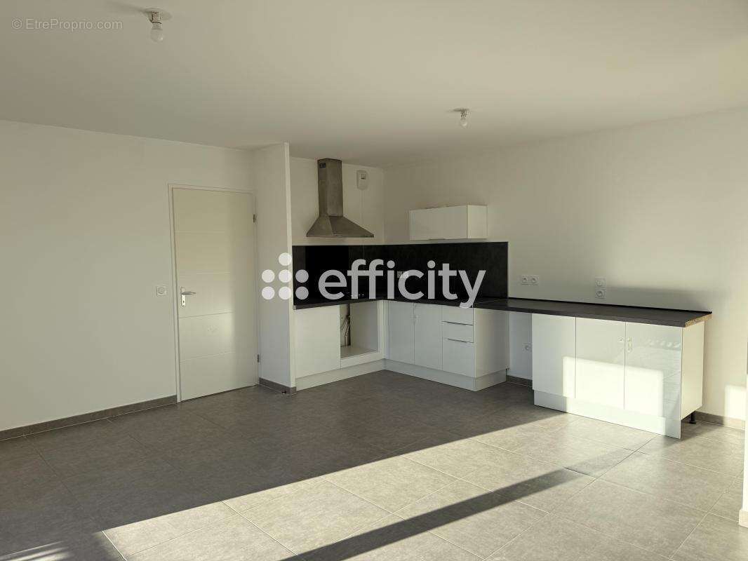 Appartement à SAINT-LAURENT-DE-MURE