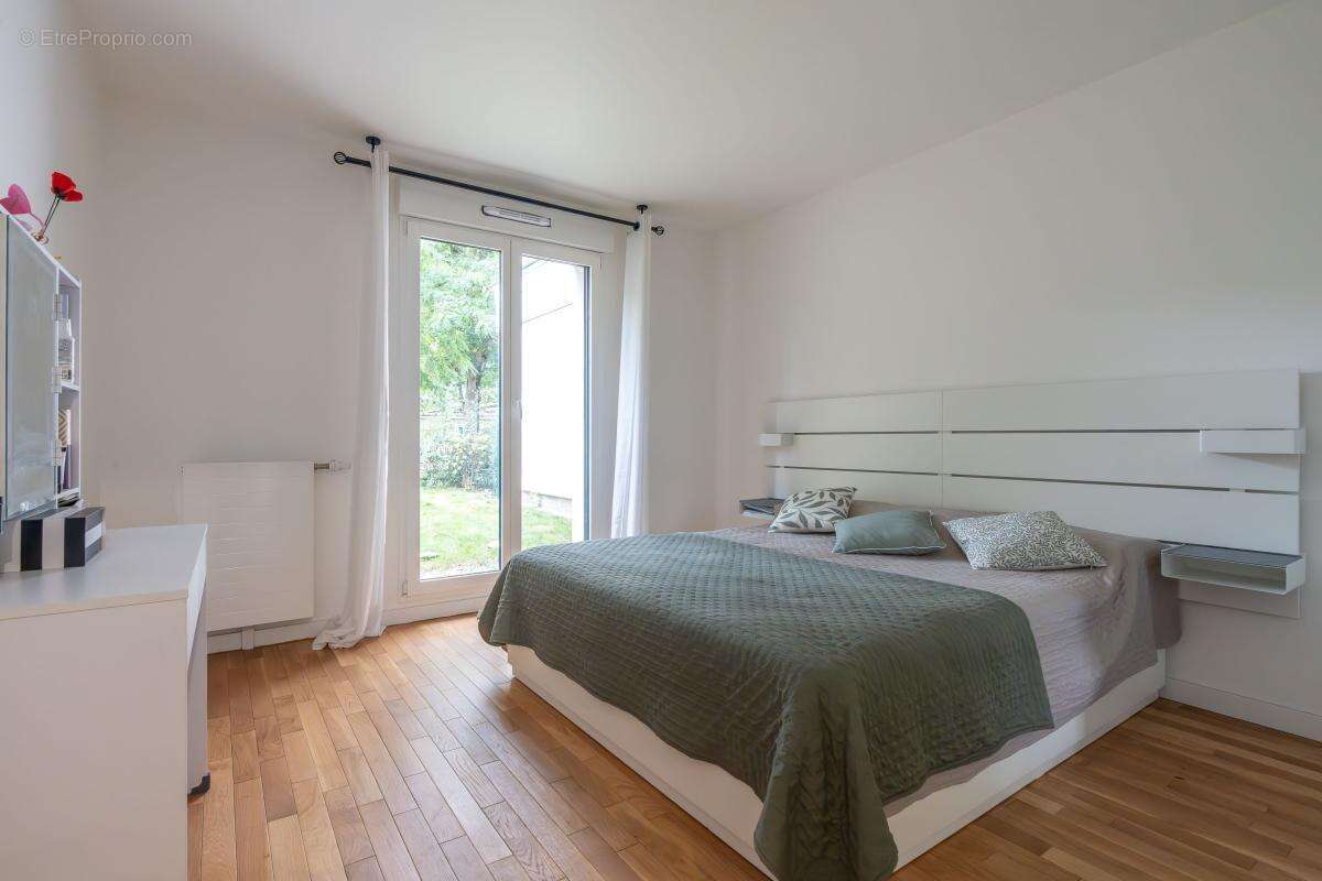 Appartement à SAINT-MAUR-DES-FOSSES