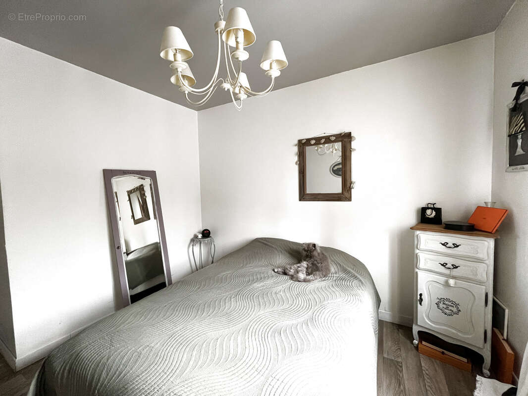 Maison à LA CHAPELLE-LA-REINE