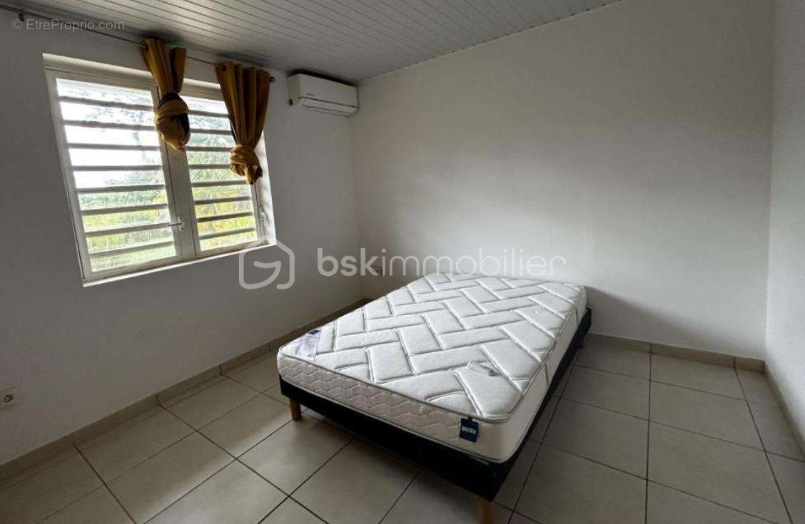 Maison à REMIRE-MONTJOLY