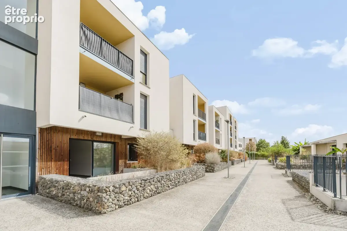 Grand t3 traversant + parking - balma. - photo 13