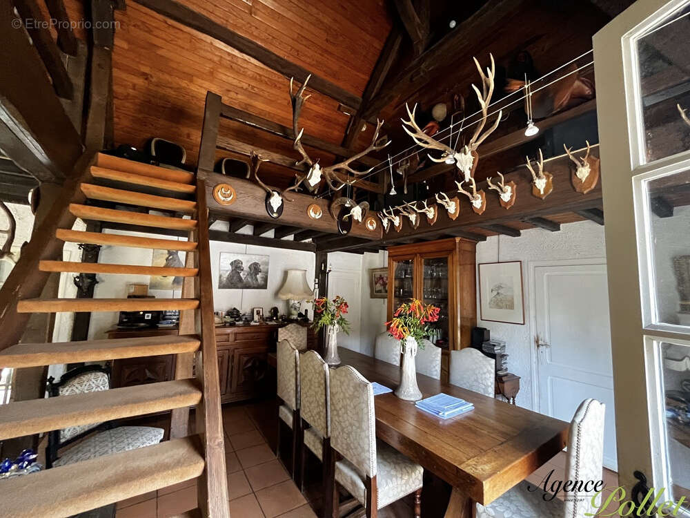 Maison à BRINON-SUR-SAULDRE