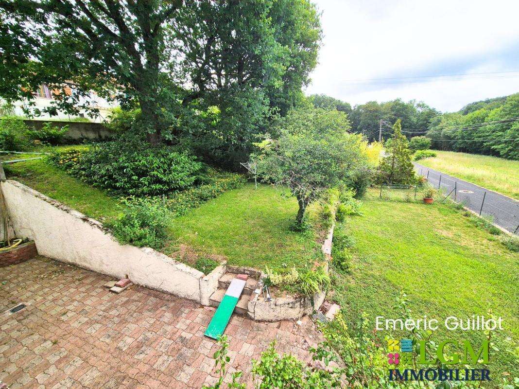 À VENDRE – Maison familiale de 128 m² avec jardin clos et arboré de 905 m² - Grand Garage - à Thoré-la-Rochette (41100) - photo 4