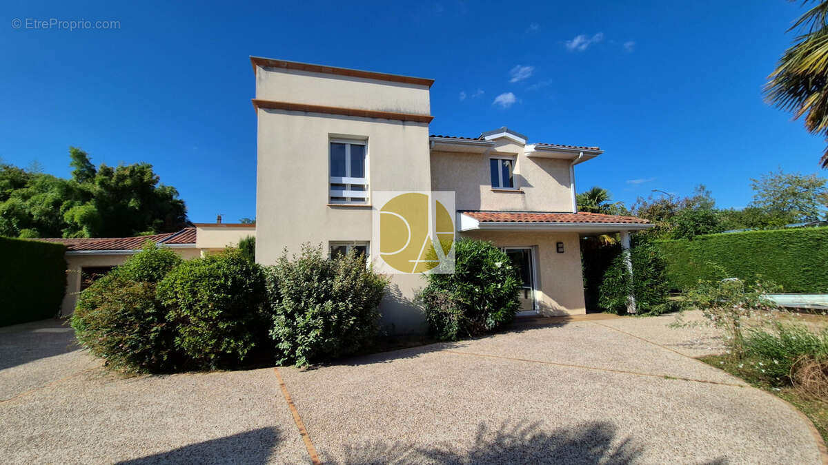 Maison à BIZANOS