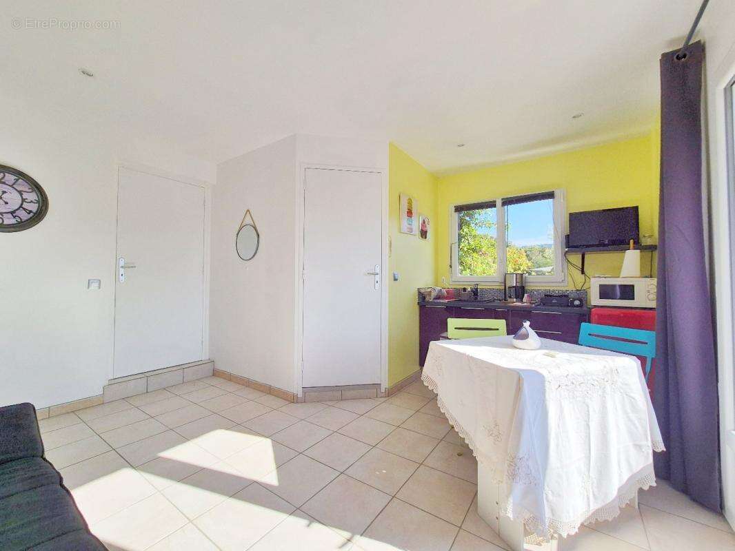 Maison à PREMIAN