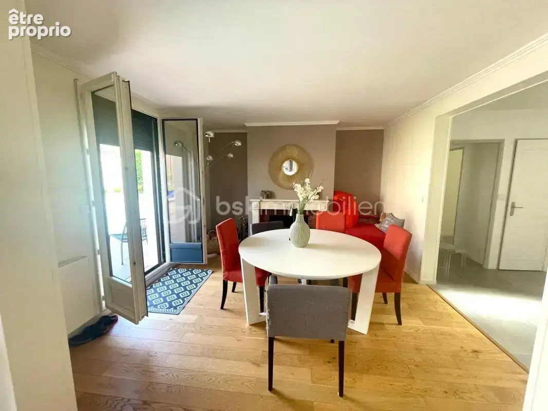 Maison familiale de 227m2 avec piscine chauffée! - photo 5