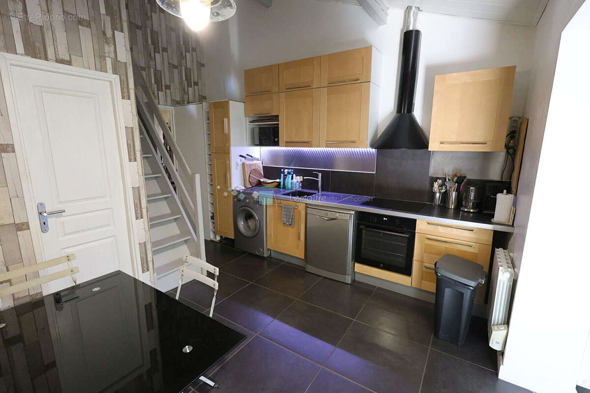 Maison à SAINT-CEZAIRE-SUR-SIAGNE